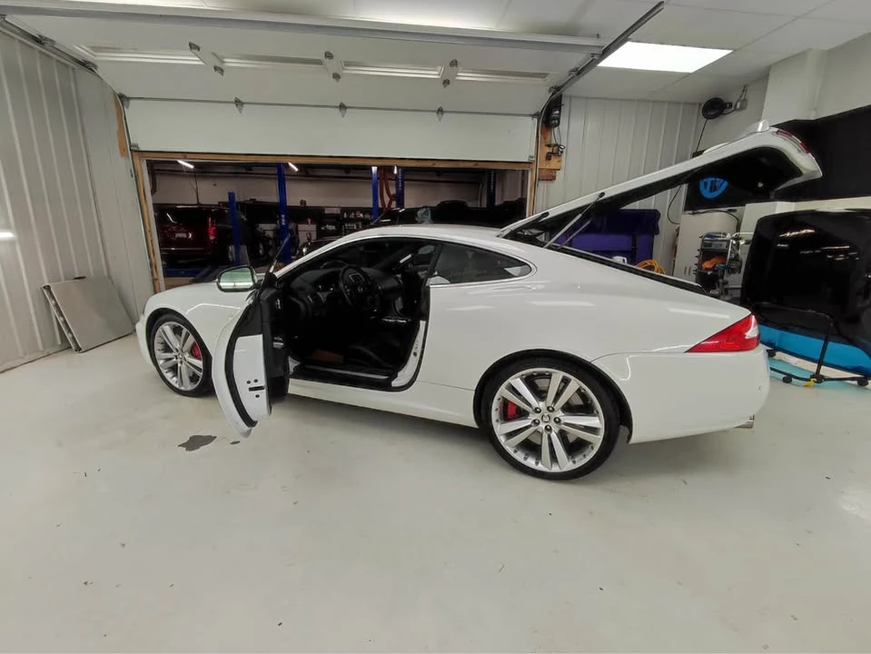 2011 Jaguar X150 XKR - Image 6 of 10