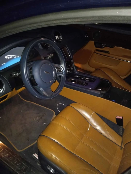 2011 Jaguar X351 XJ - Image 2 of 4