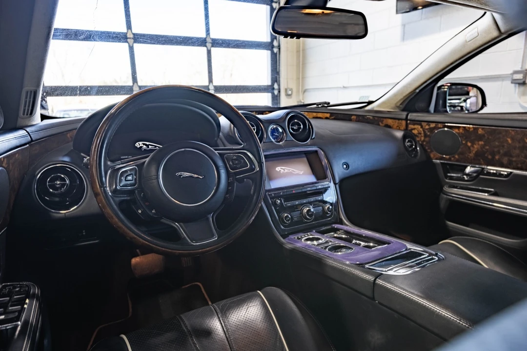 2011 Jaguar X351 XJ - Image 20 of 21