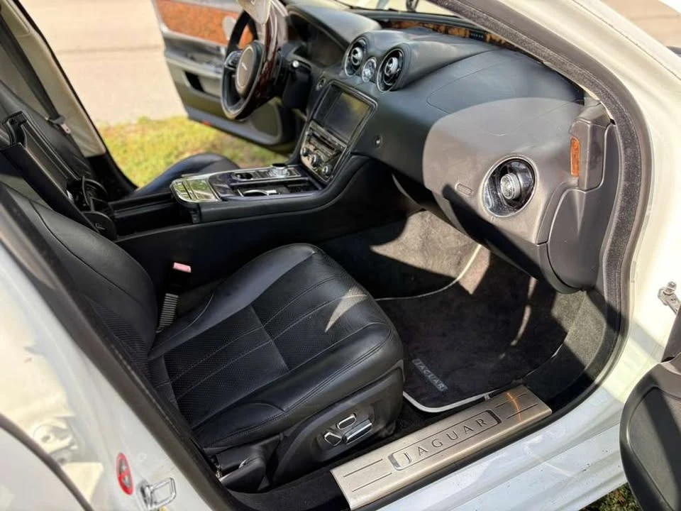 2011 Jaguar X351 XJ - Image 12 of 17