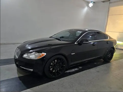 2011 Jaguar XF Luxury Sedan