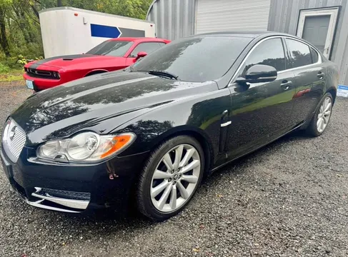 2011 Jaguar XF Luxury Sedan