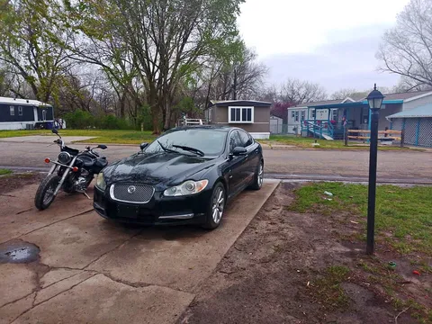 2011 Jaguar XF Luxury Sedan