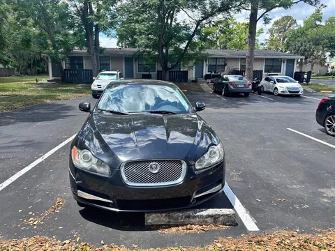 2011 Jaguar XF P250 SE Sedan 4D