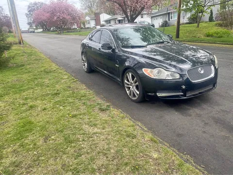 2011 Jaguar XF Premium Sedan