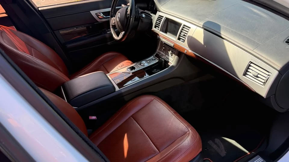 2011 Jaguar X250 XF - Image 2 of 5