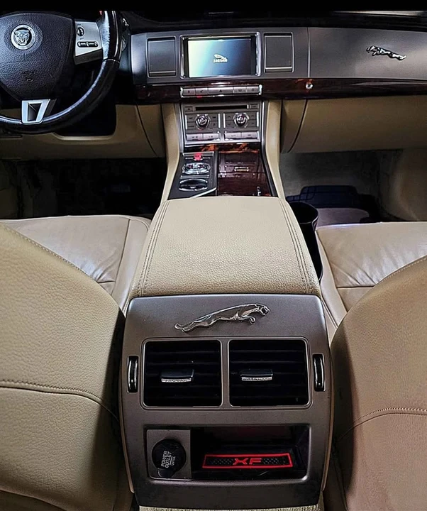 2011 Jaguar X250 XFR - Image 7 of 10