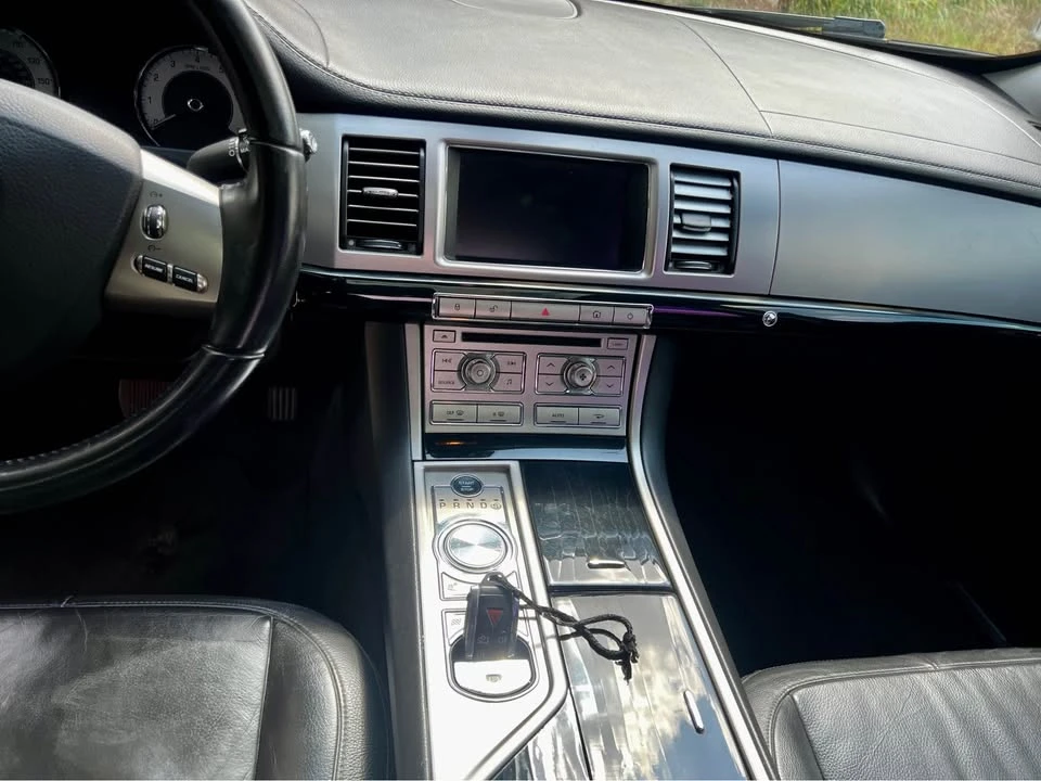 2011 Jaguar X250 XFR - Image 9 of 19
