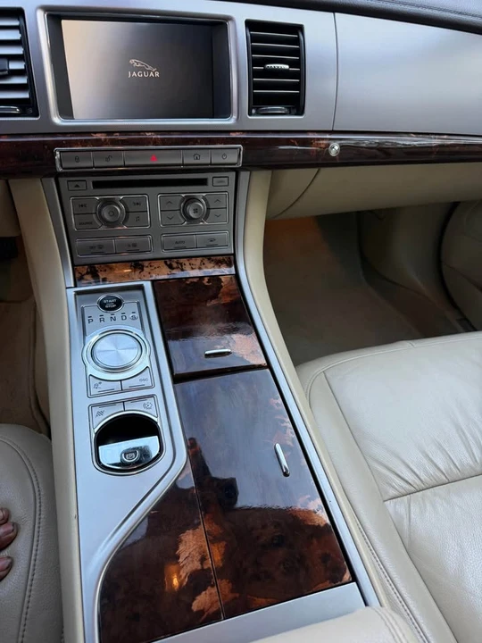 2011 Jaguar X250 XFR - Image 8 of 13