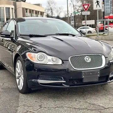 2011 Jaguar XF Premium Luxury
