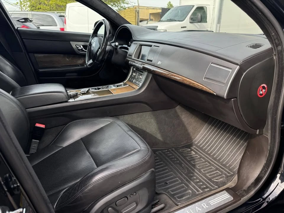 2011 Jaguar X250 XFR - Image 7 of 17