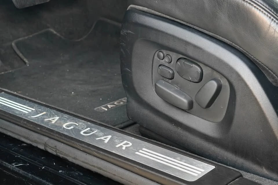2011 Jaguar X250 XFR - Image 11 of 14
