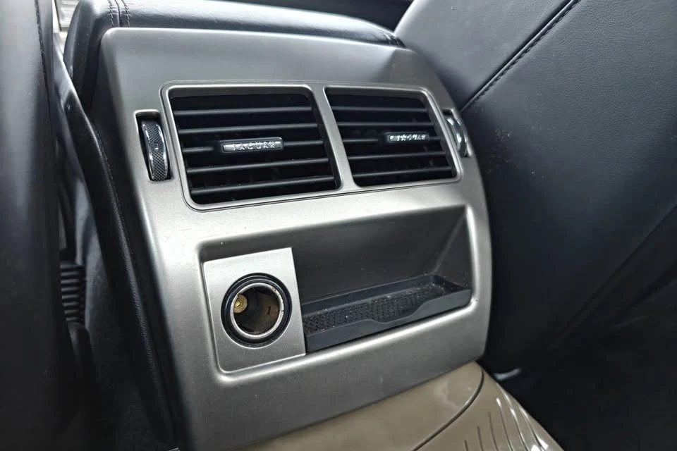 2011 Jaguar X250 XFR - Image 9 of 14