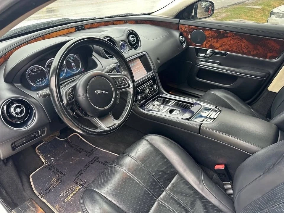2011 Jaguar X351 XJ - Image 9 of 17