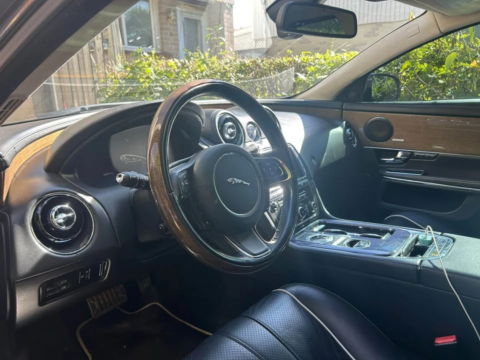 2011 Jaguar X351 XJ - Image 6 of 9