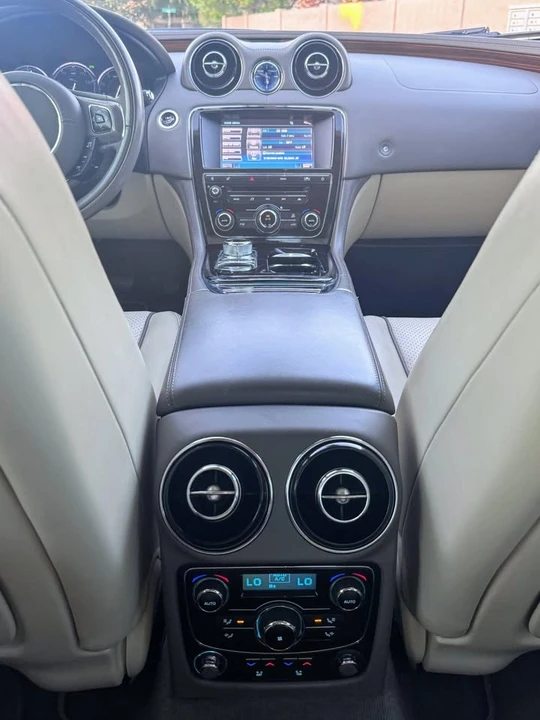 2011 Jaguar X351 XJ - Image 14 of 20