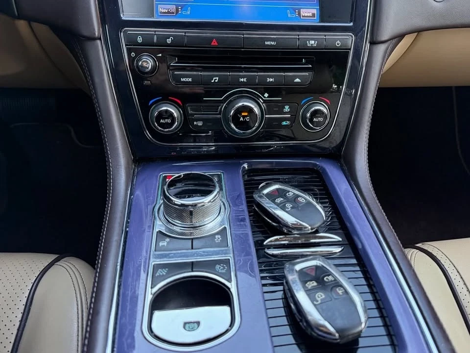 2011 Jaguar X351 XJ - Image 15 of 20