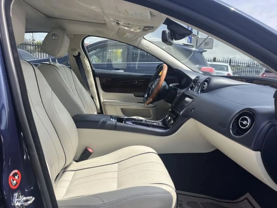 2011 Jaguar X351 XJ - Image 8 of 20