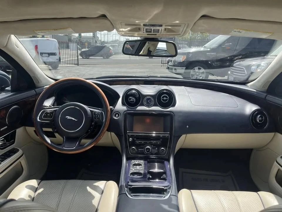 2011 Jaguar X351 XJ - Image 11 of 20