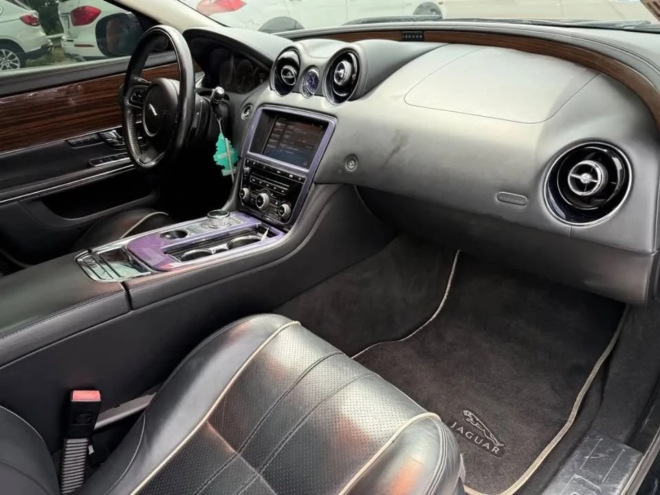 2011 Jaguar X351 XJ - Image 12 of 17