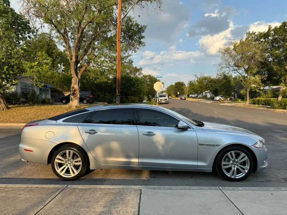 2011 Jaguar X351 XJ - Image 6 of 10