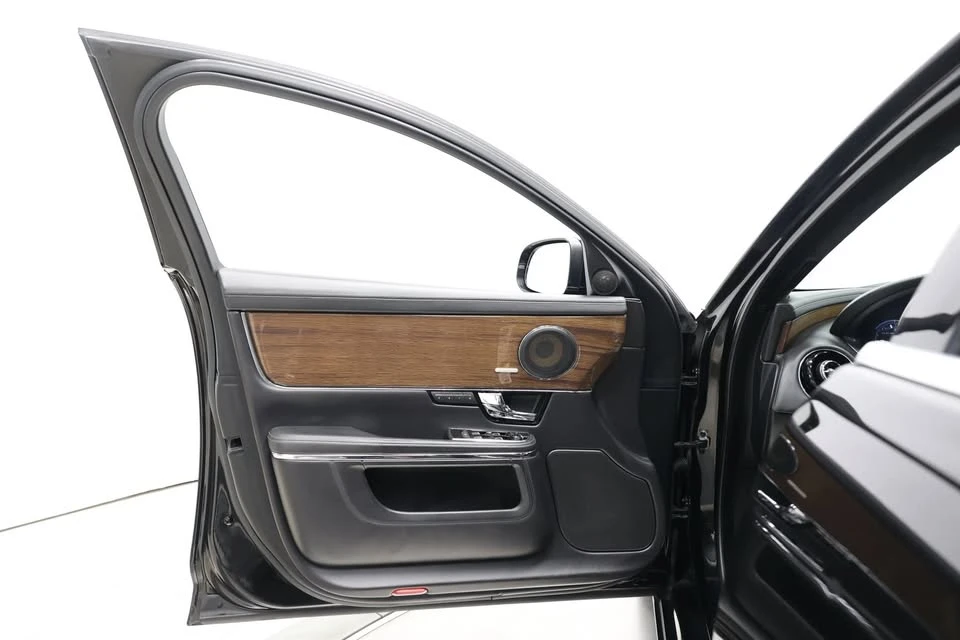 2011 Jaguar X351 XJ - Image 9 of 20