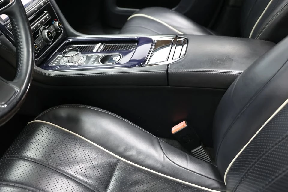 2011 Jaguar X351 XJ - Image 17 of 20