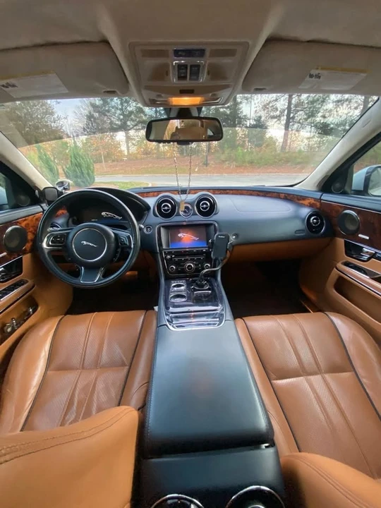2011 Jaguar X351 XJ - Image 9 of 20
