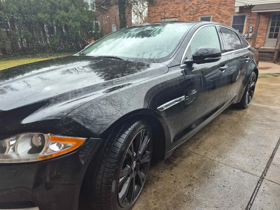 2011 Jaguar X351 XJ - Image 2 of 16