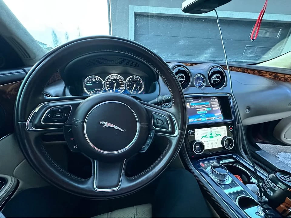 2011 Jaguar X351 XJ - Image 7 of 8