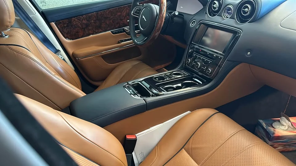 2011 Jaguar X351 XJ - Image 3 of 3