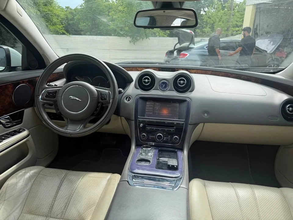 2011 Jaguar X351 XJ - Image 7 of 13