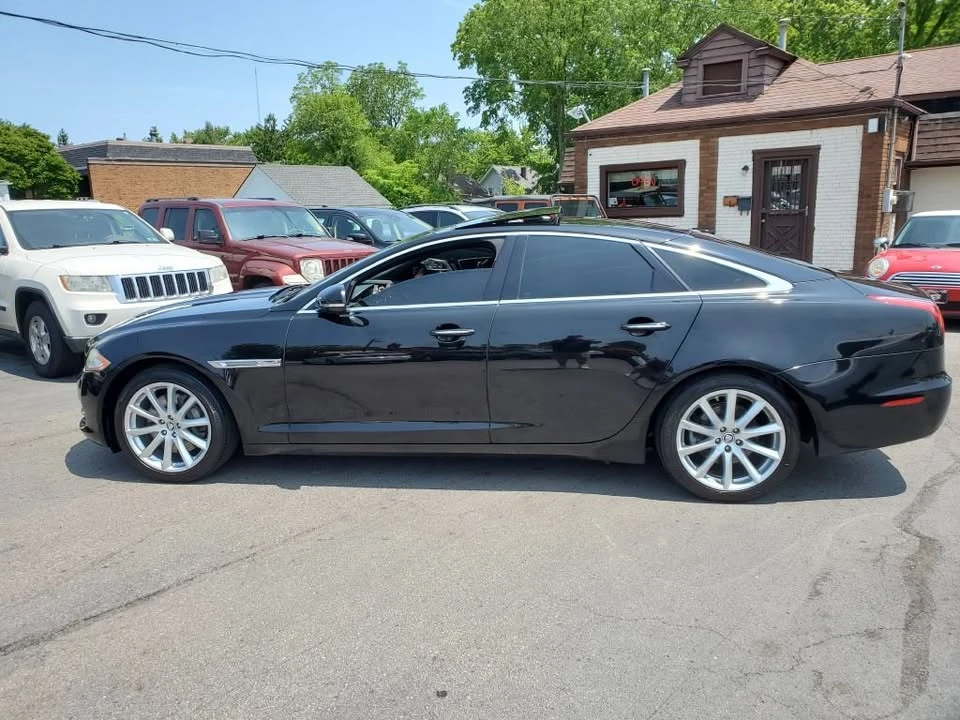 2011 Jaguar X351 XJ - Image 2 of 18