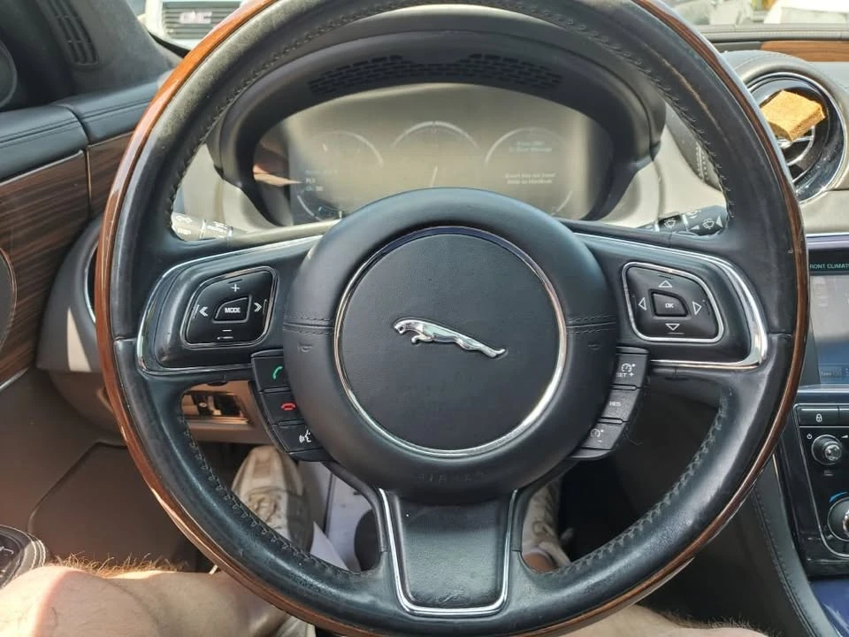 2011 Jaguar X351 XJ - Image 12 of 18