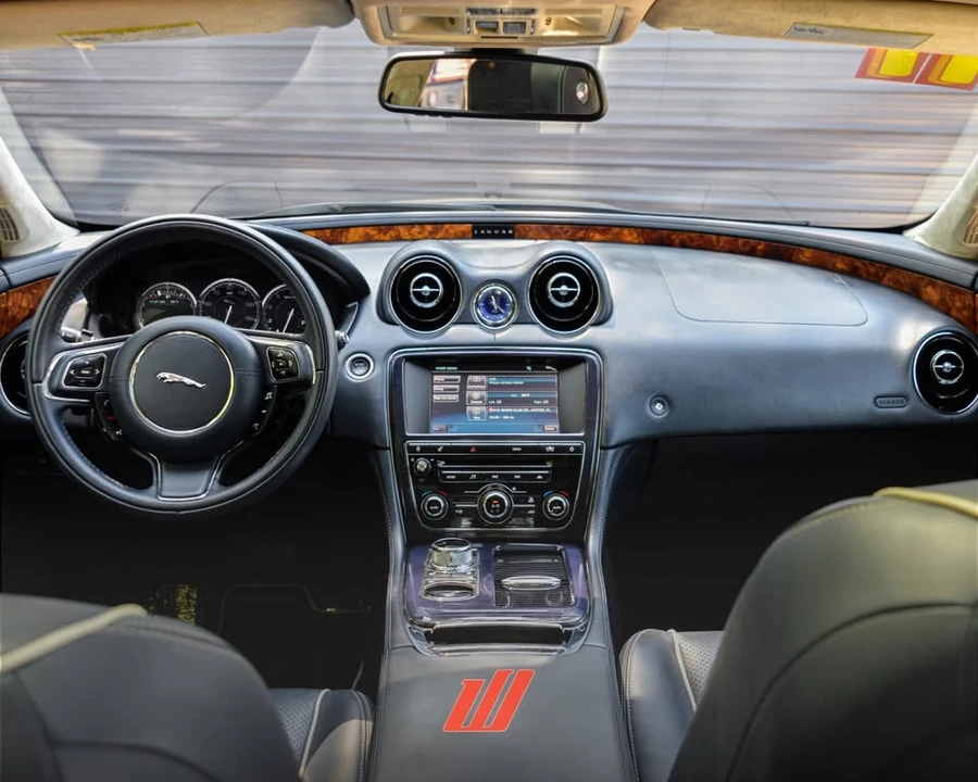 2011 Jaguar X351 XJ - Image 10 of 14