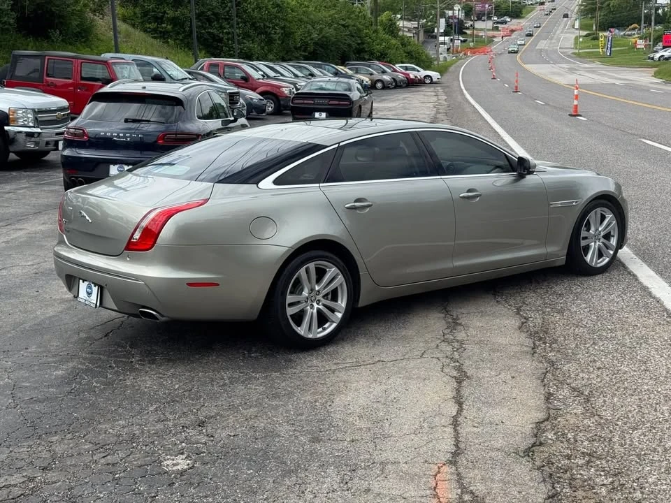 2011 Jaguar X351 XJ - Image 7 of 20