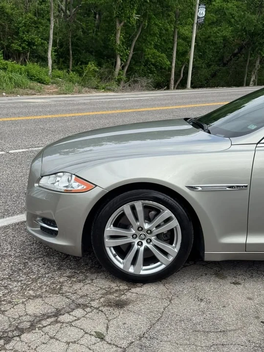 2011 Jaguar X351 XJ - Image 2 of 20