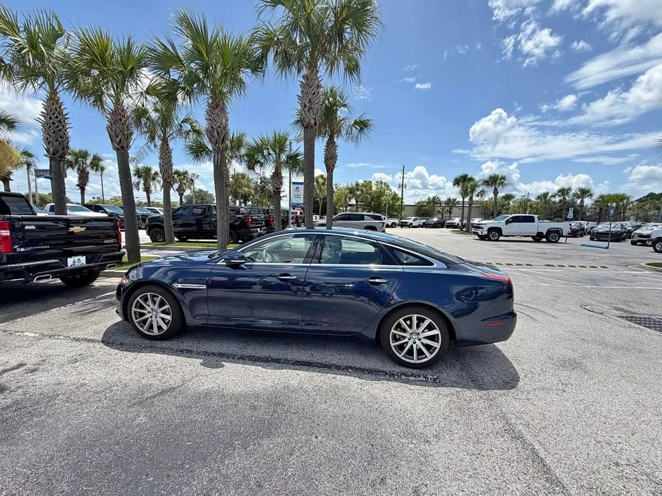 2011 Jaguar X351 XJ - Image 2 of 4
