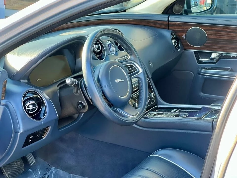 2011 Jaguar X351 XJ - Image 14 of 20