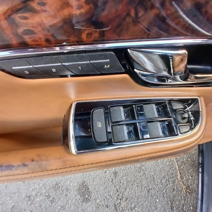 2011 Jaguar X351 XJ - Image 11 of 20