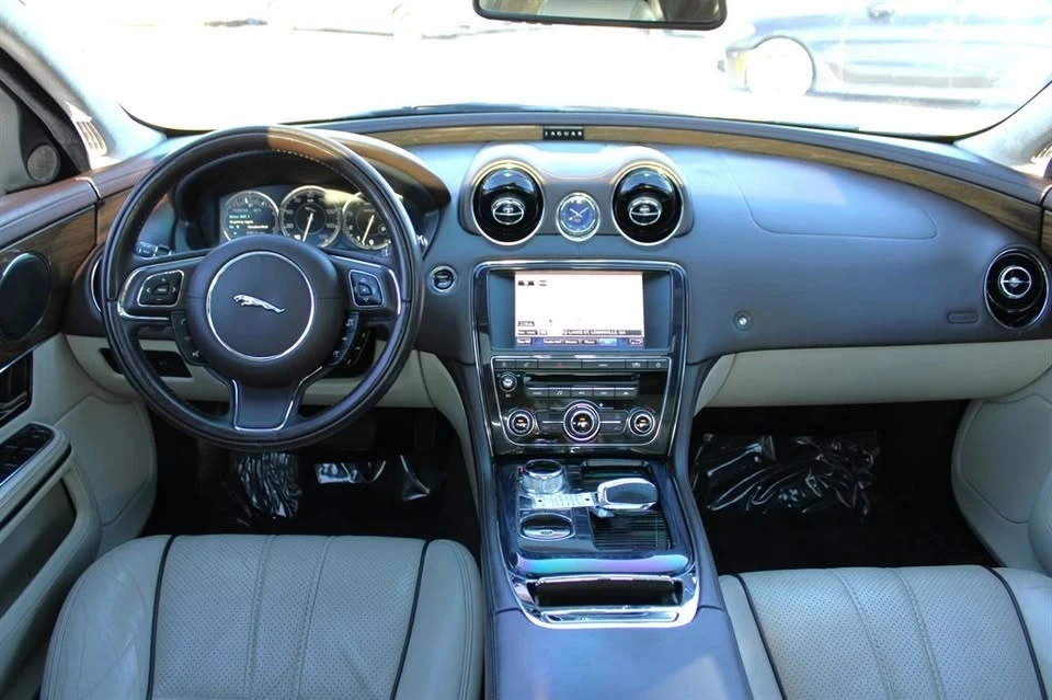2011 Jaguar X351 XJ - Image 11 of 20
