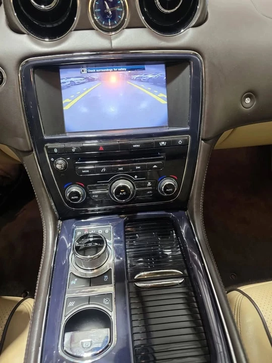 2011 Jaguar X351 XJ - Image 19 of 20
