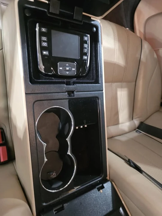 2011 Jaguar X351 XJ - Image 12 of 20