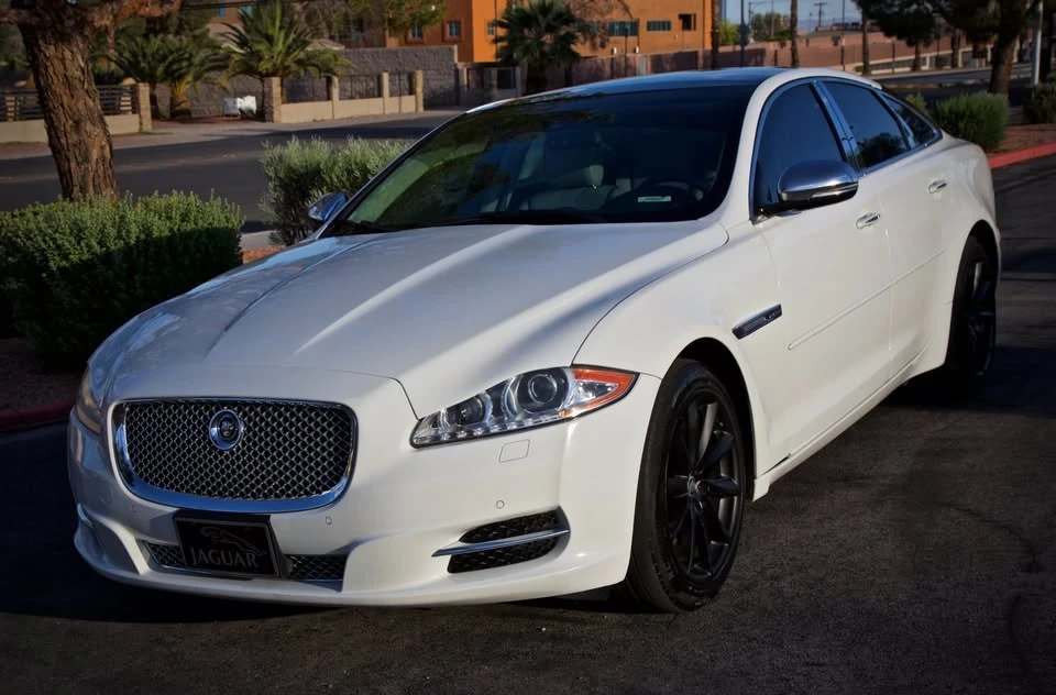 2011 Jaguar X351 XJ - Image 4 of 19