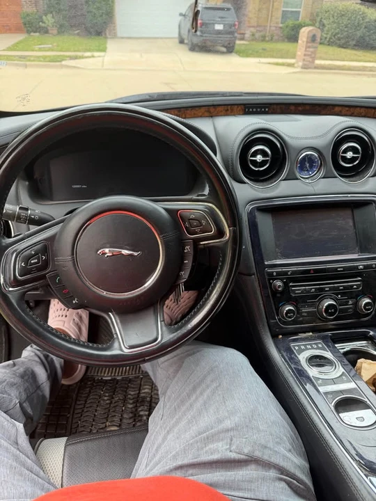 2011 Jaguar X351 XJ - Image 2 of 4