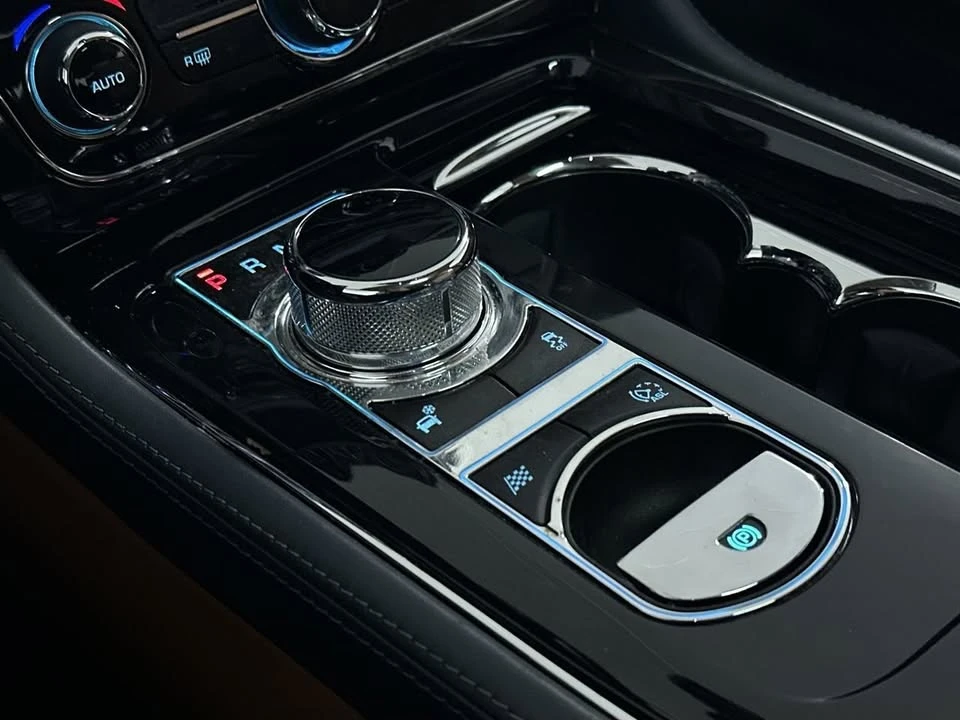 2011 Jaguar X351 XJ - Image 19 of 20