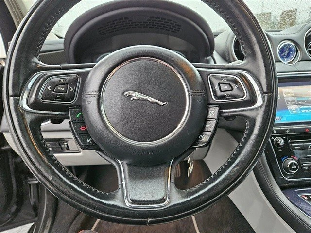 2011 Jaguar X351 XJ - Image 17 of 20