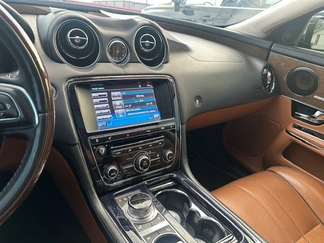 2011 Jaguar X351 XJ - Image 7 of 10