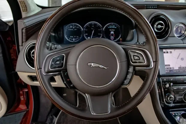 2011 Jaguar X351 XJ - Image 10 of 13