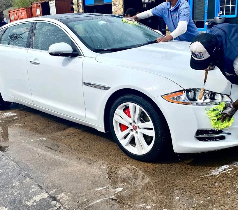 2011 Jaguar X351 XJ - Image 5 of 6